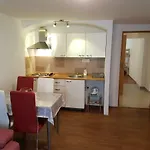 Korina In Center Rijeka
